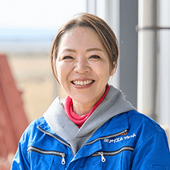 スタッフの顔写真