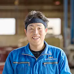 スタッフの顔写真