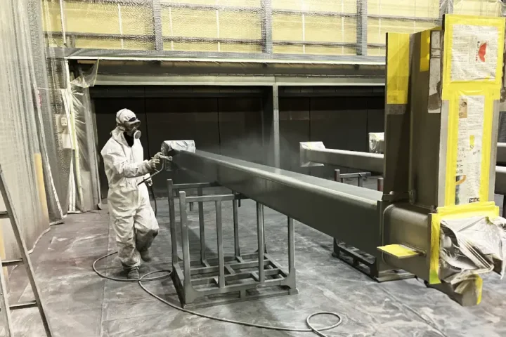 建築鉄骨へのブラスト、有機ジンクリッチペイント塗装