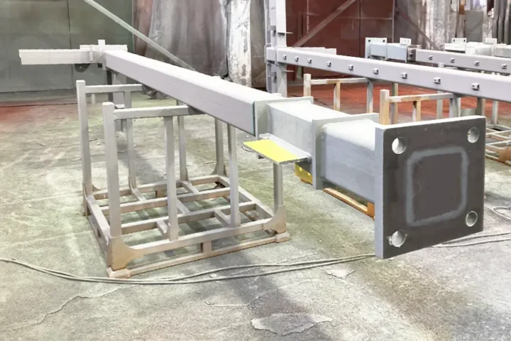 建築鉄骨へのブラスト、有機ジンクリッチプライマー塗装